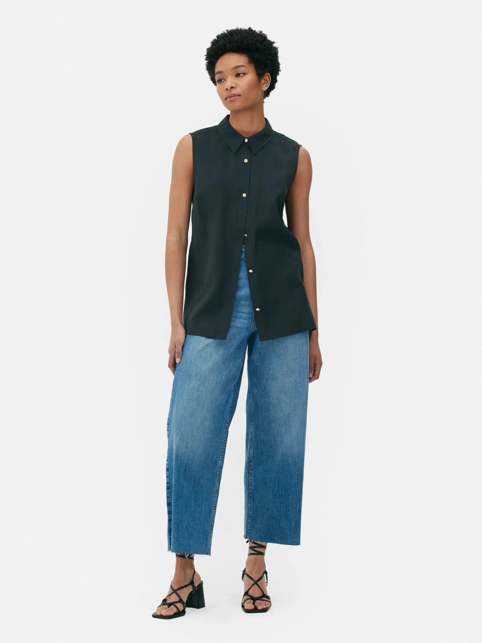 Blusa Sin Mangas Con Botones