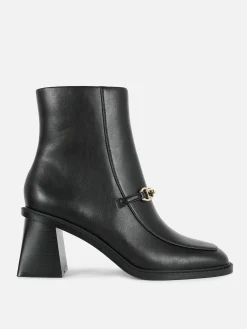 Botas De Tacón Con Detalle De Cadena De Rita Ora