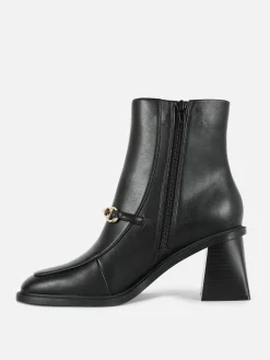 Botas De Tacón Con Detalle De Cadena De Rita Ora