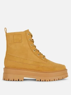 Botines Con Cordones Y Suela De Goma