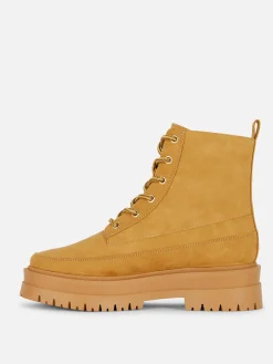 Botines Con Cordones Y Suela De Goma