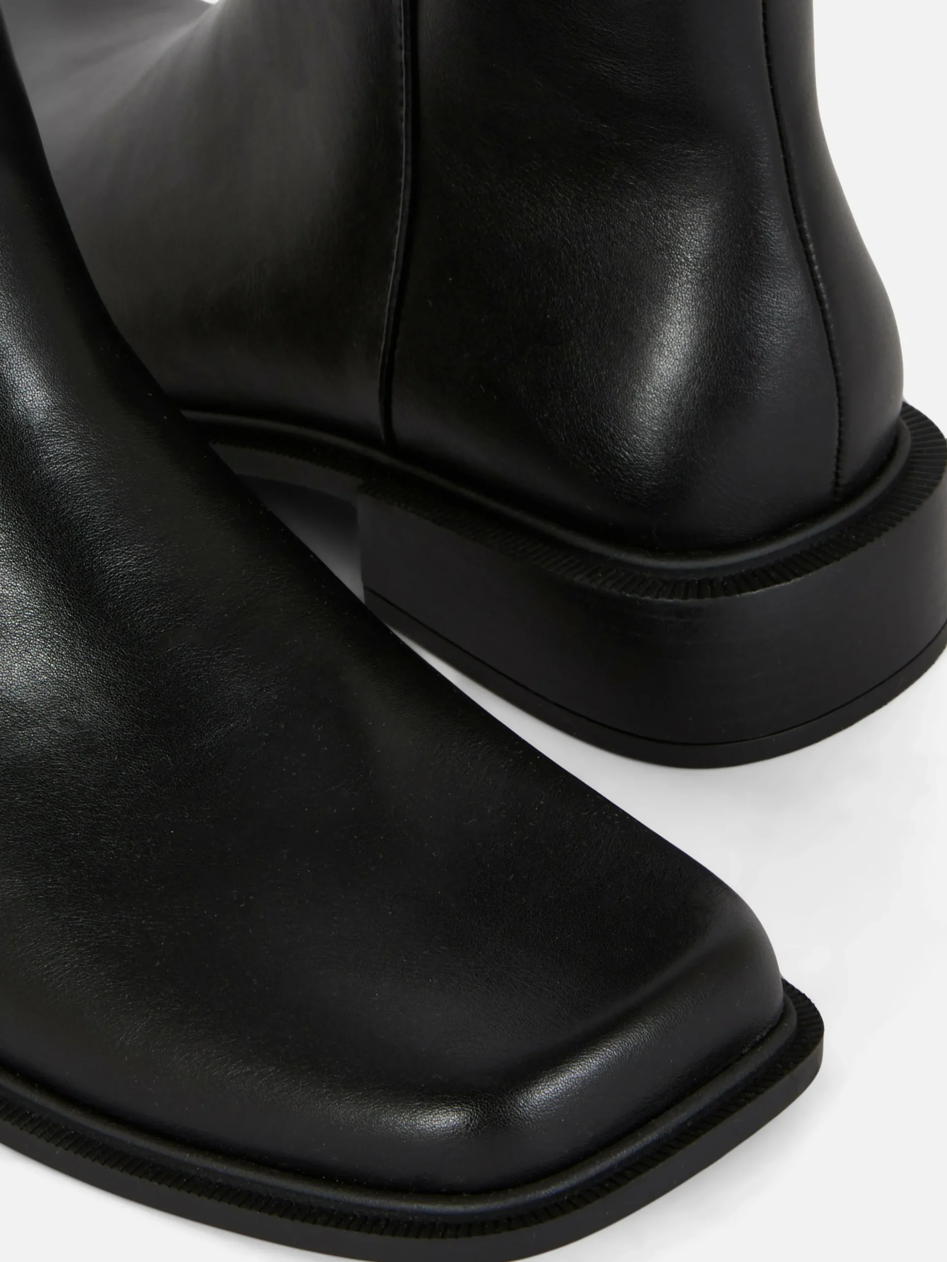 Botines Con Punta Cuadrada