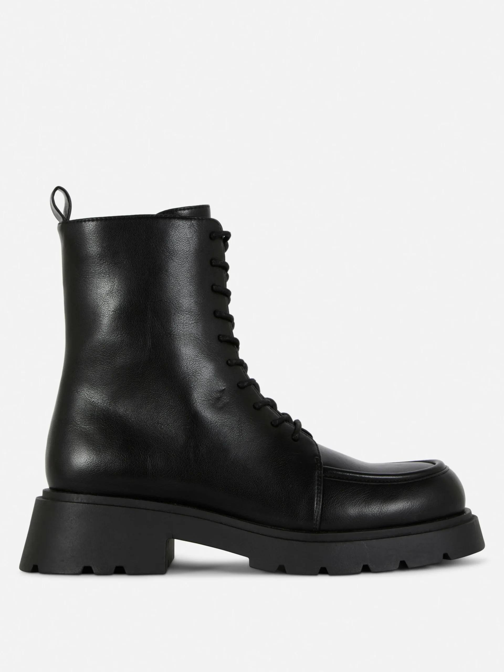 Botines Ribeteados Con Cordones
