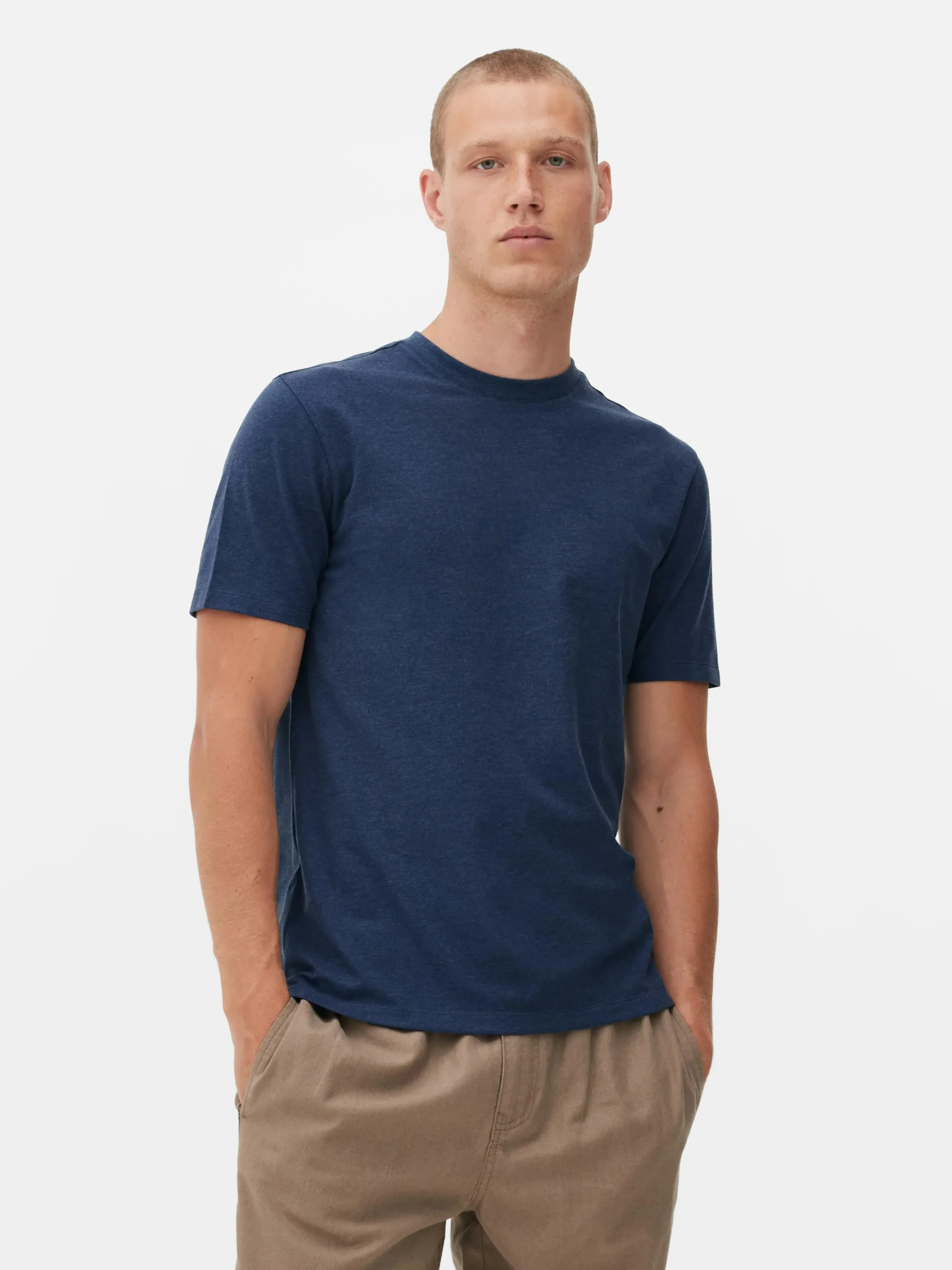 Camiseta De Manga Corta Y Corte Entallado