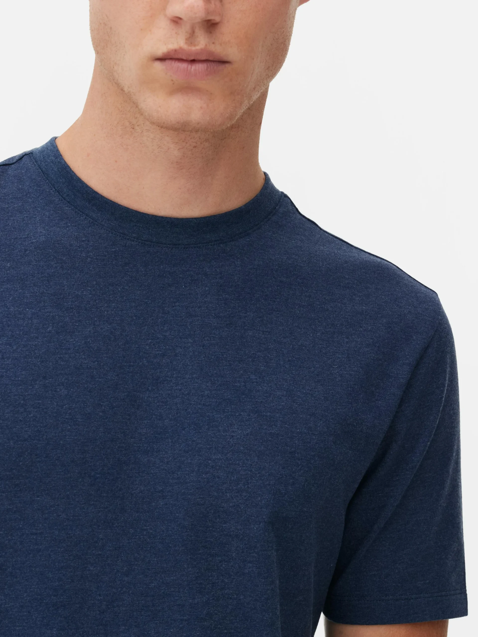 Camiseta De Manga Corta Y Corte Entallado