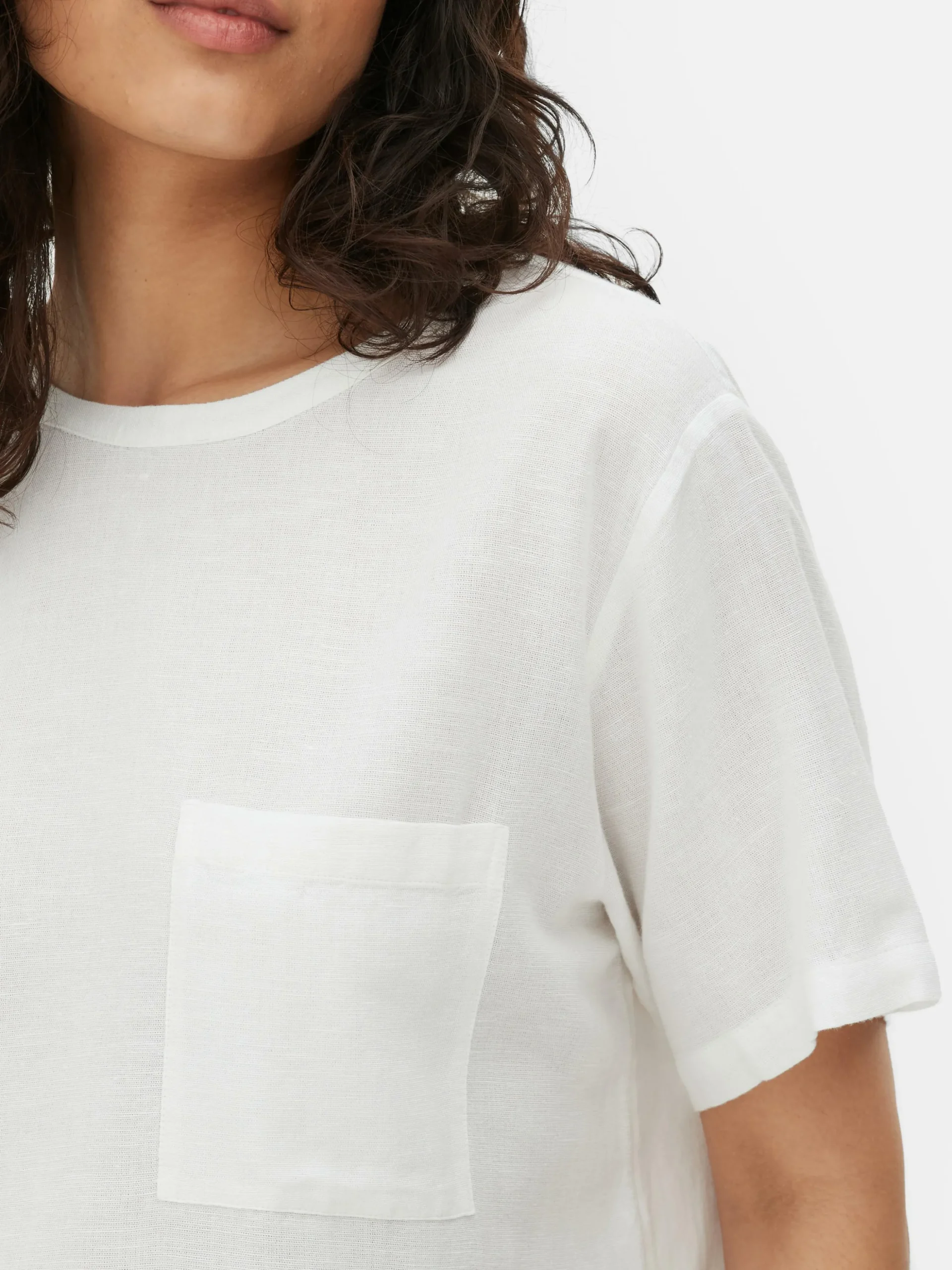 Camiseta En Mezcla De Lino Con Bolsillo
