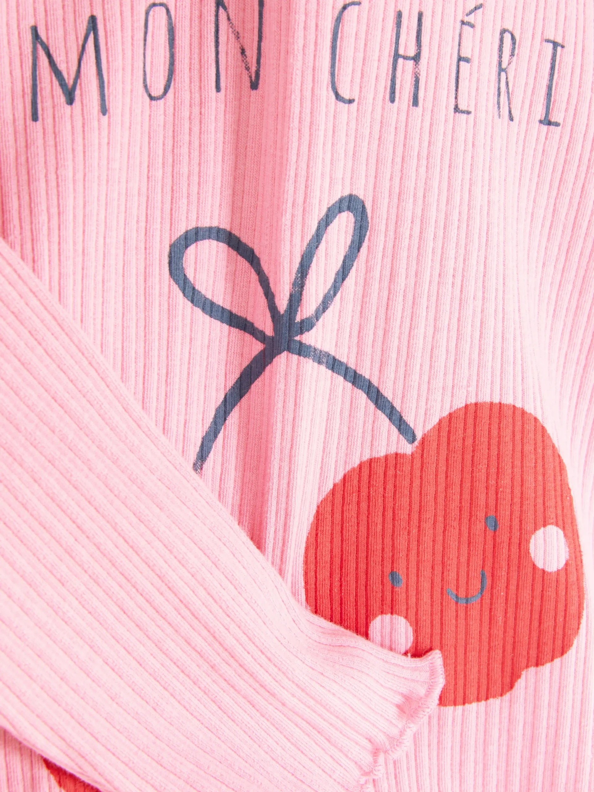 Camiseta Estampada Con Bajo Rizado