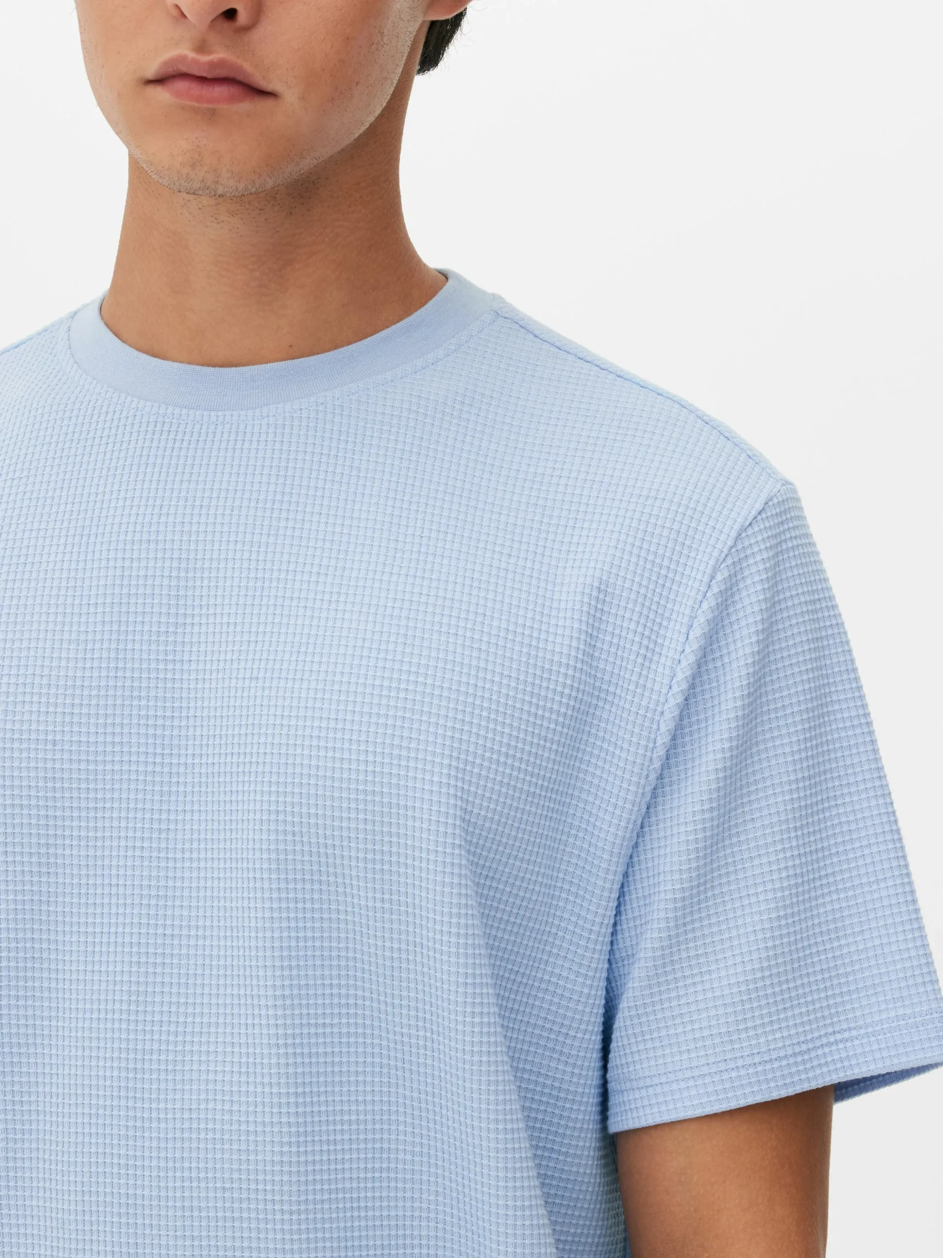 Camiseta Gofrada De Cuello Redondo