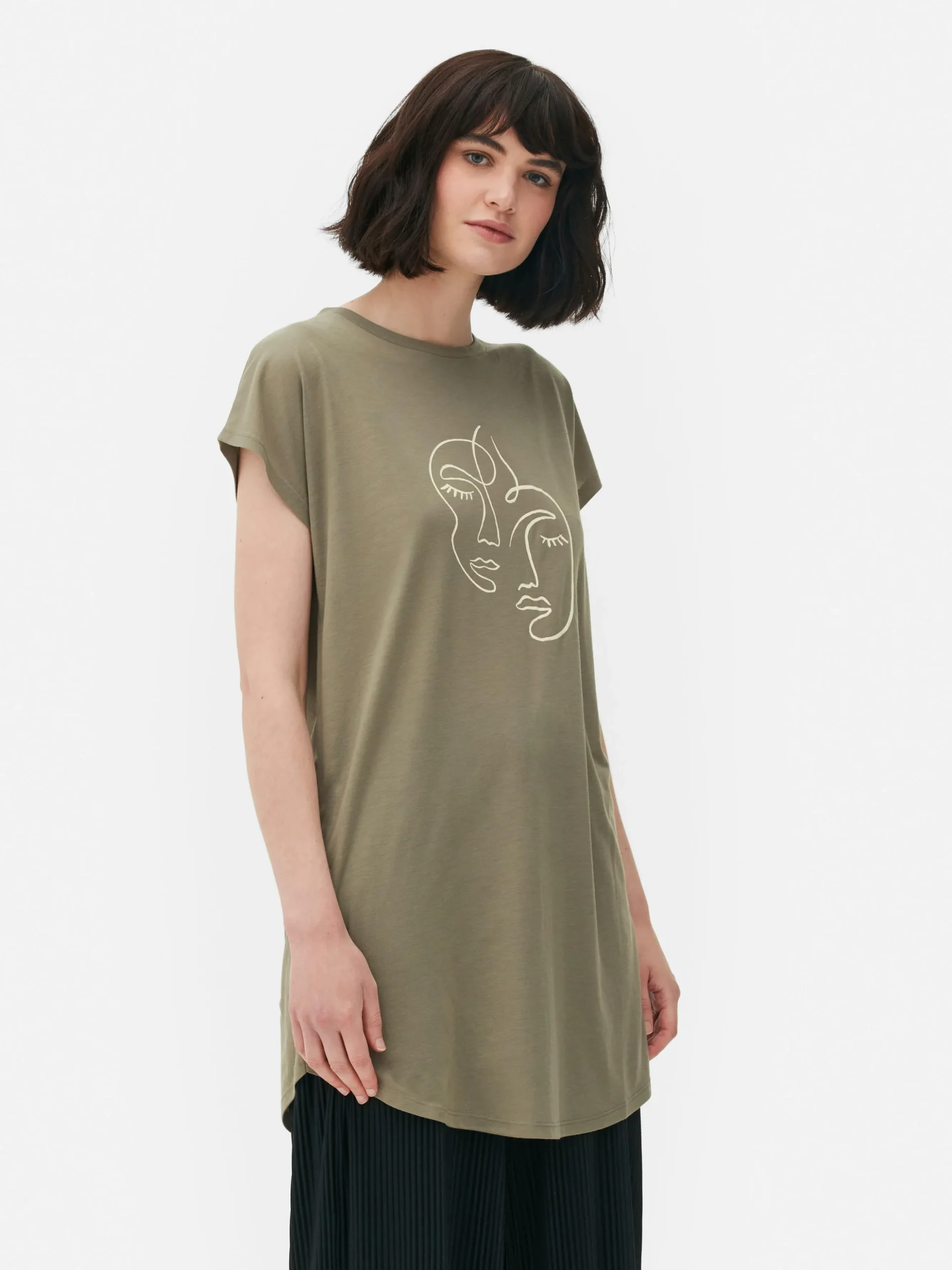 Camiseta Larga De Cuello Redondo