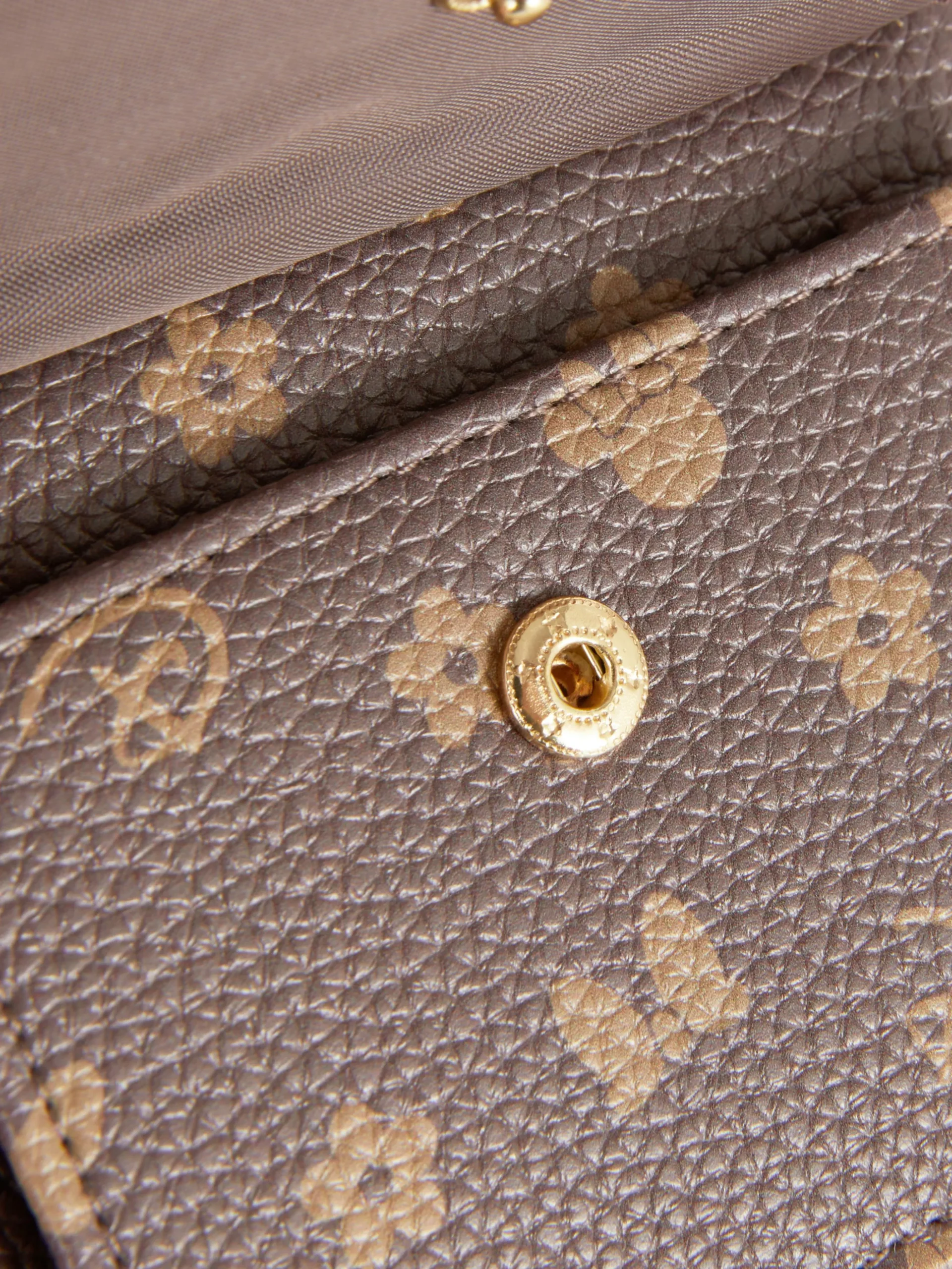 Cartera Con Inicial De Minnie Mouse De Disney