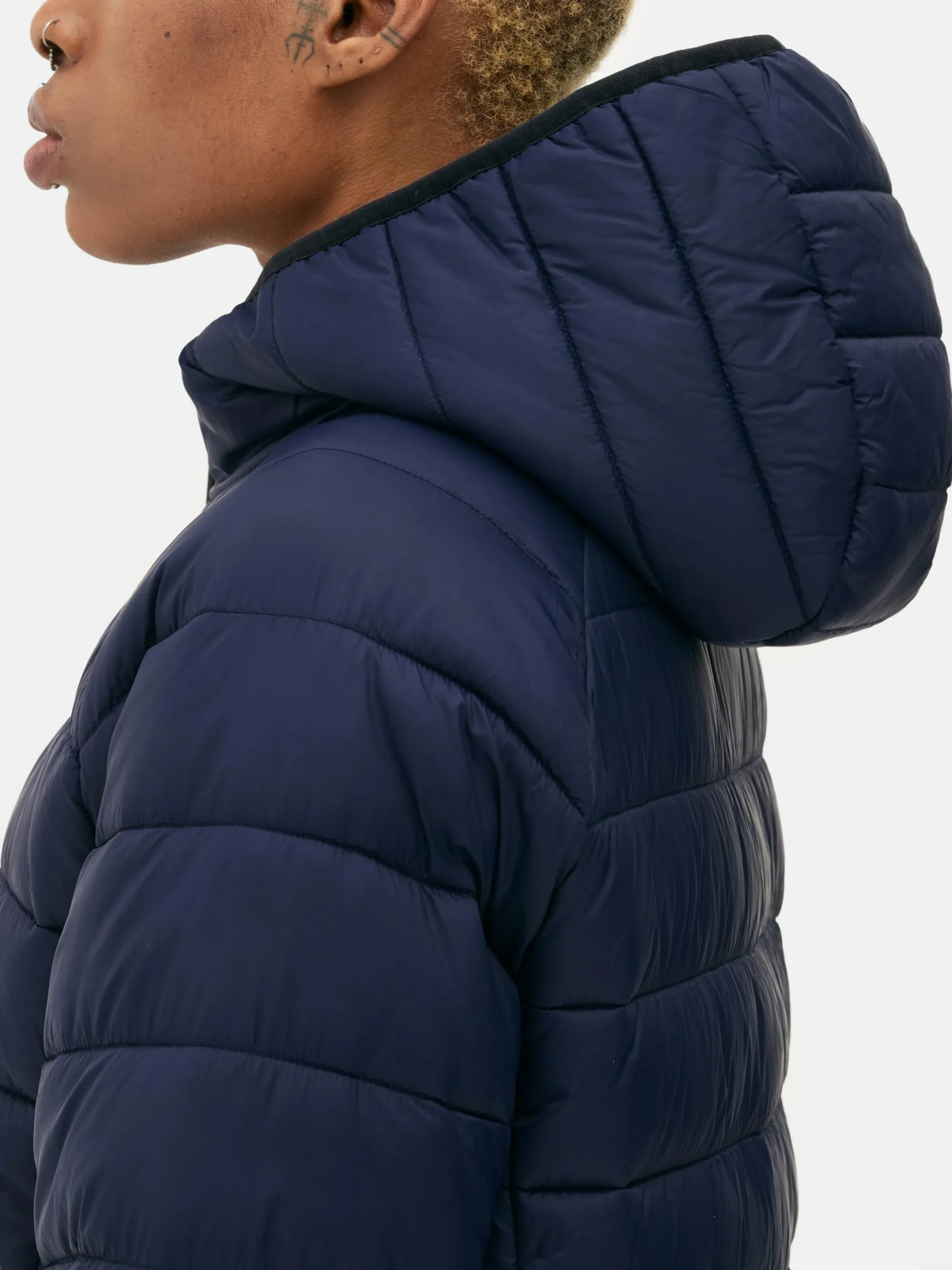 Chaqueta Acolchada Con Capucha Básica