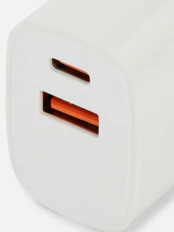 Enchufe De Doble Clavija Y Dos Entradas USB De 10 W