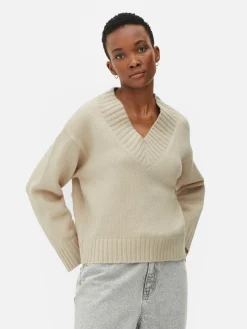 Jersey De Punto Grueso Con Cuello De Pico