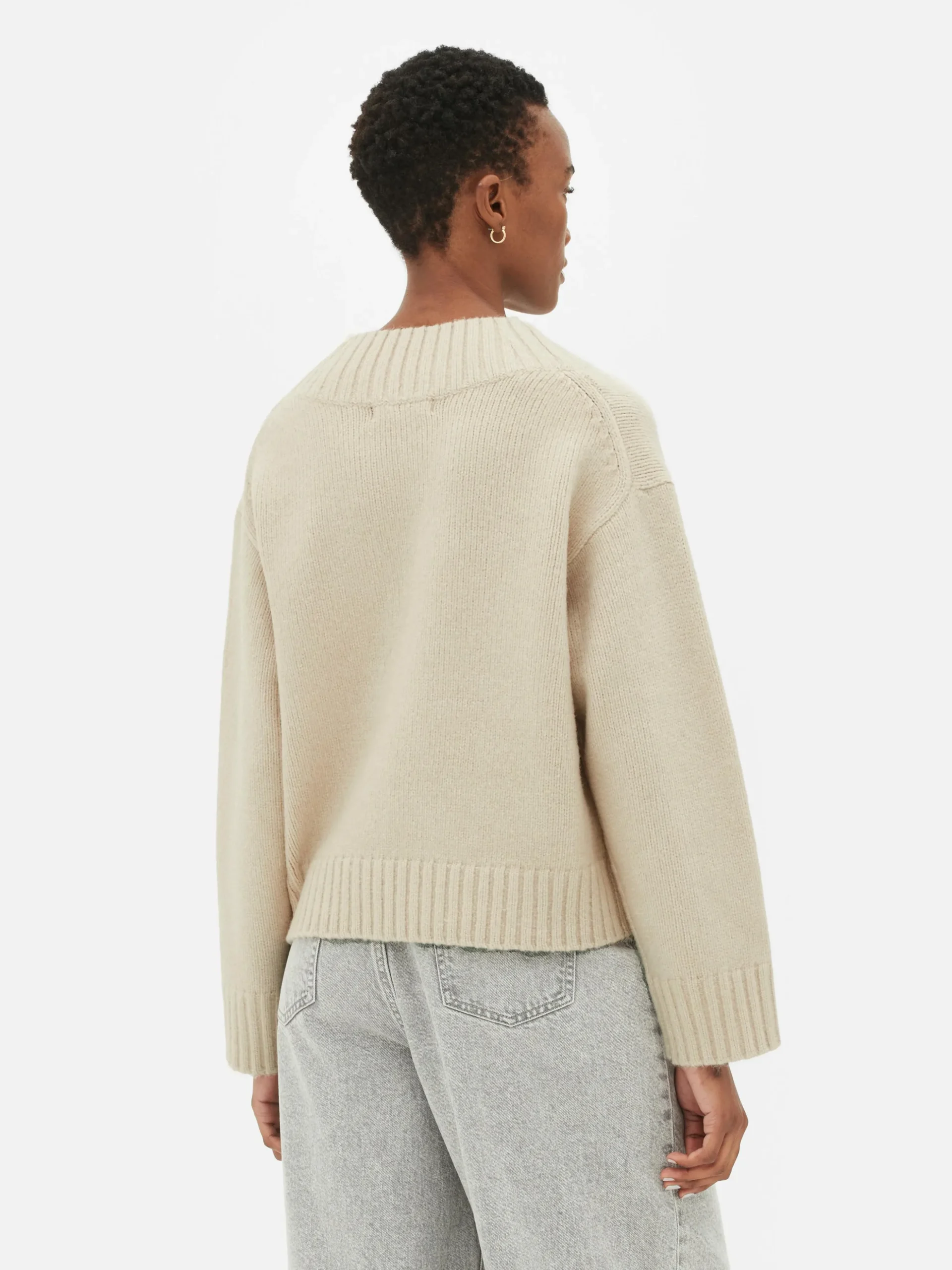 Jersey De Punto Grueso Con Cuello De Pico