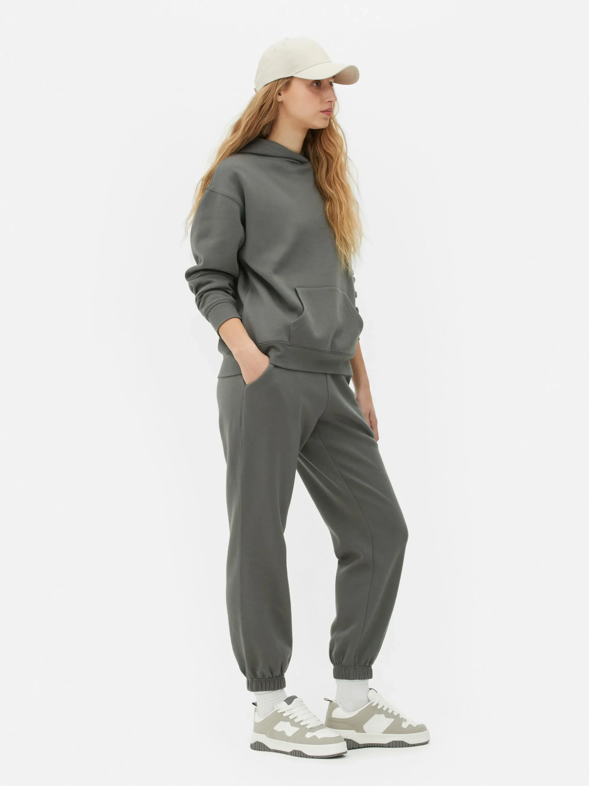 Joggers Básicos De Corte Recto