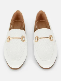 Mocasines De Piel Sintética Con Adorno Metálico
