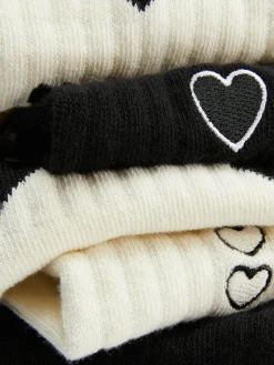 Pack De 5 Pares De Calcetines Altos Con Corazones