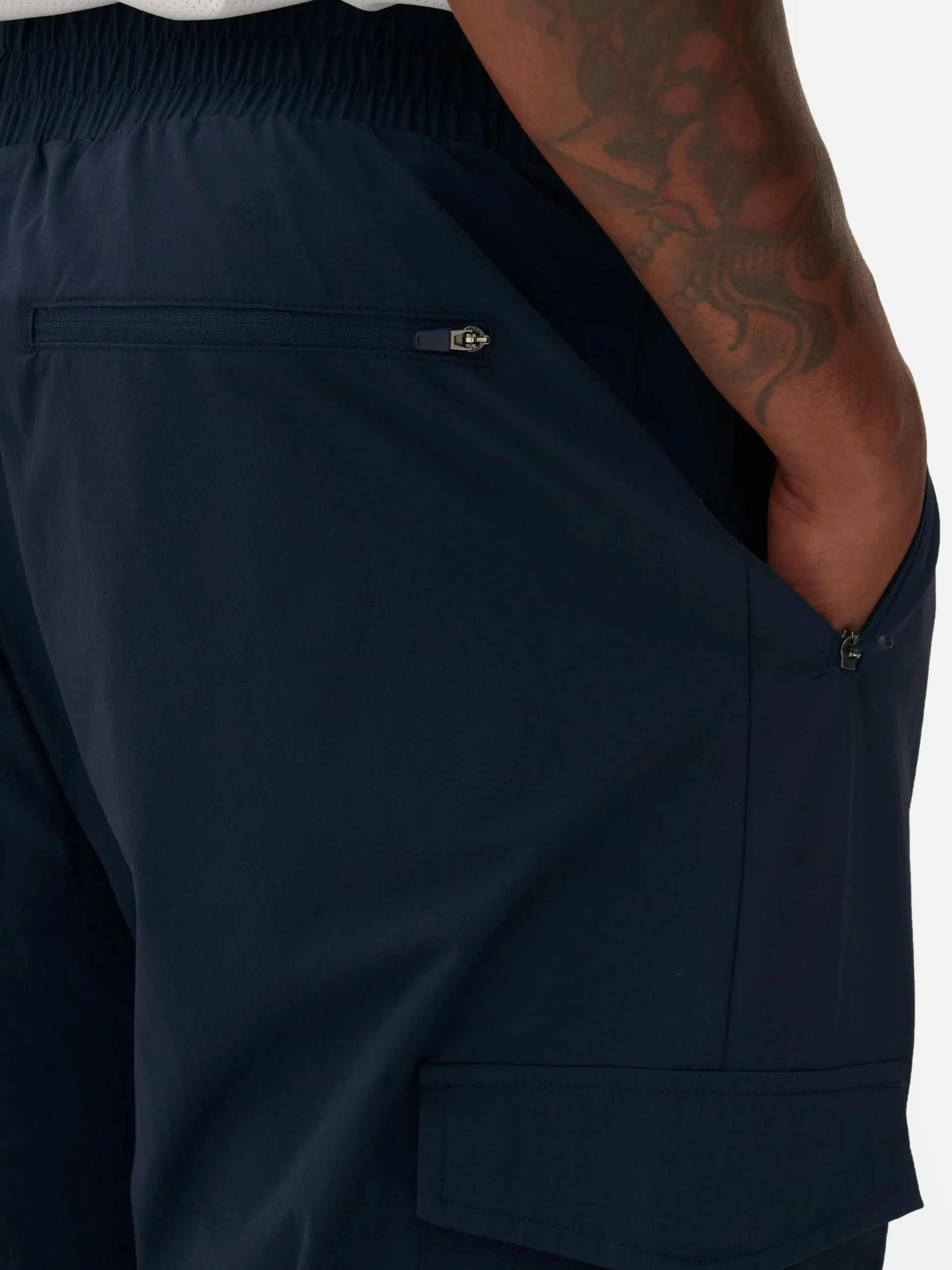 Pantalón Cargo Con Bajos Ajustables