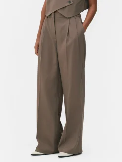 Pantalón De Vestir Con Plisado Delantero