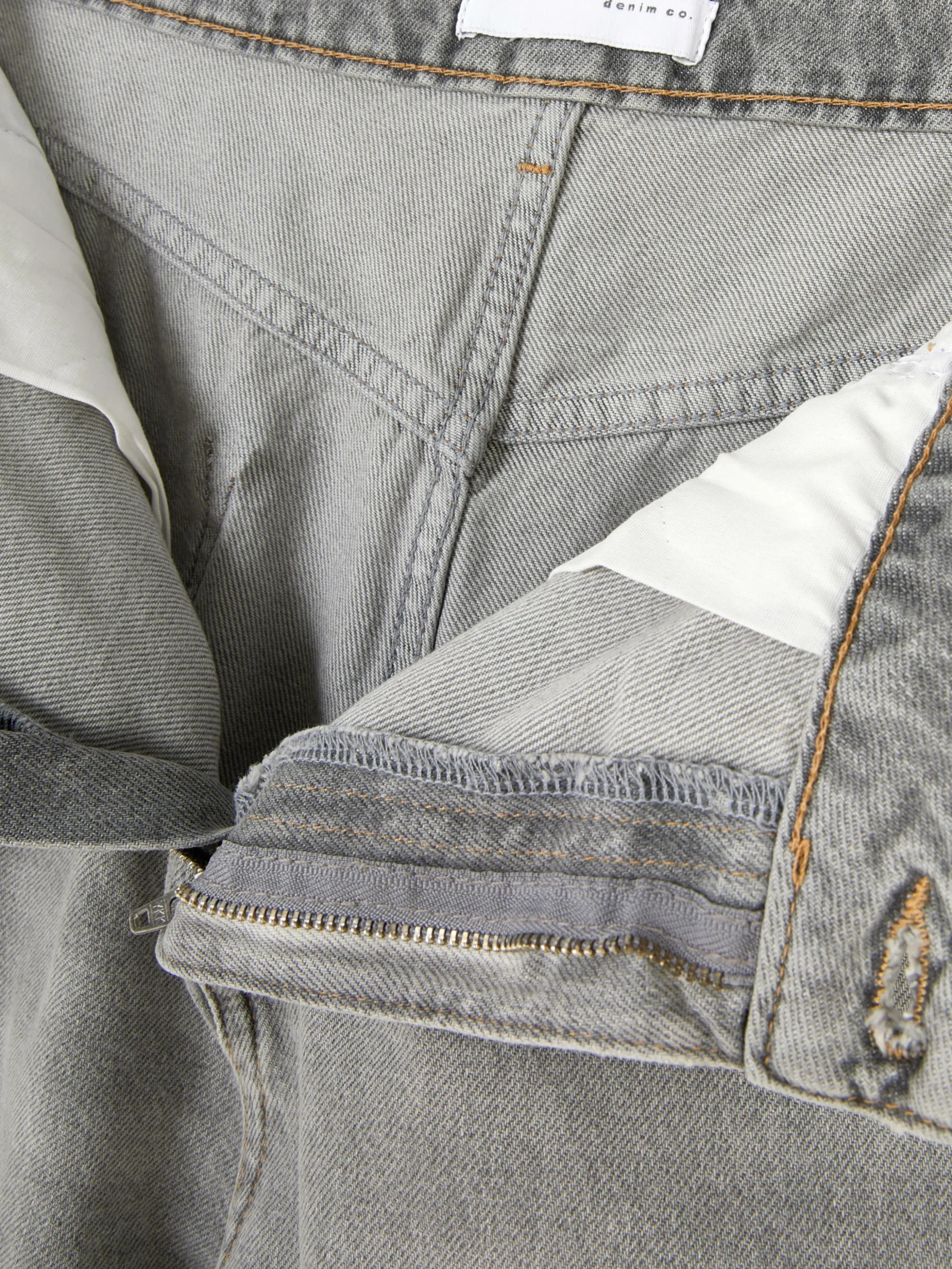 Pantalones Vaqueros De Pernera Ancha Desgastados