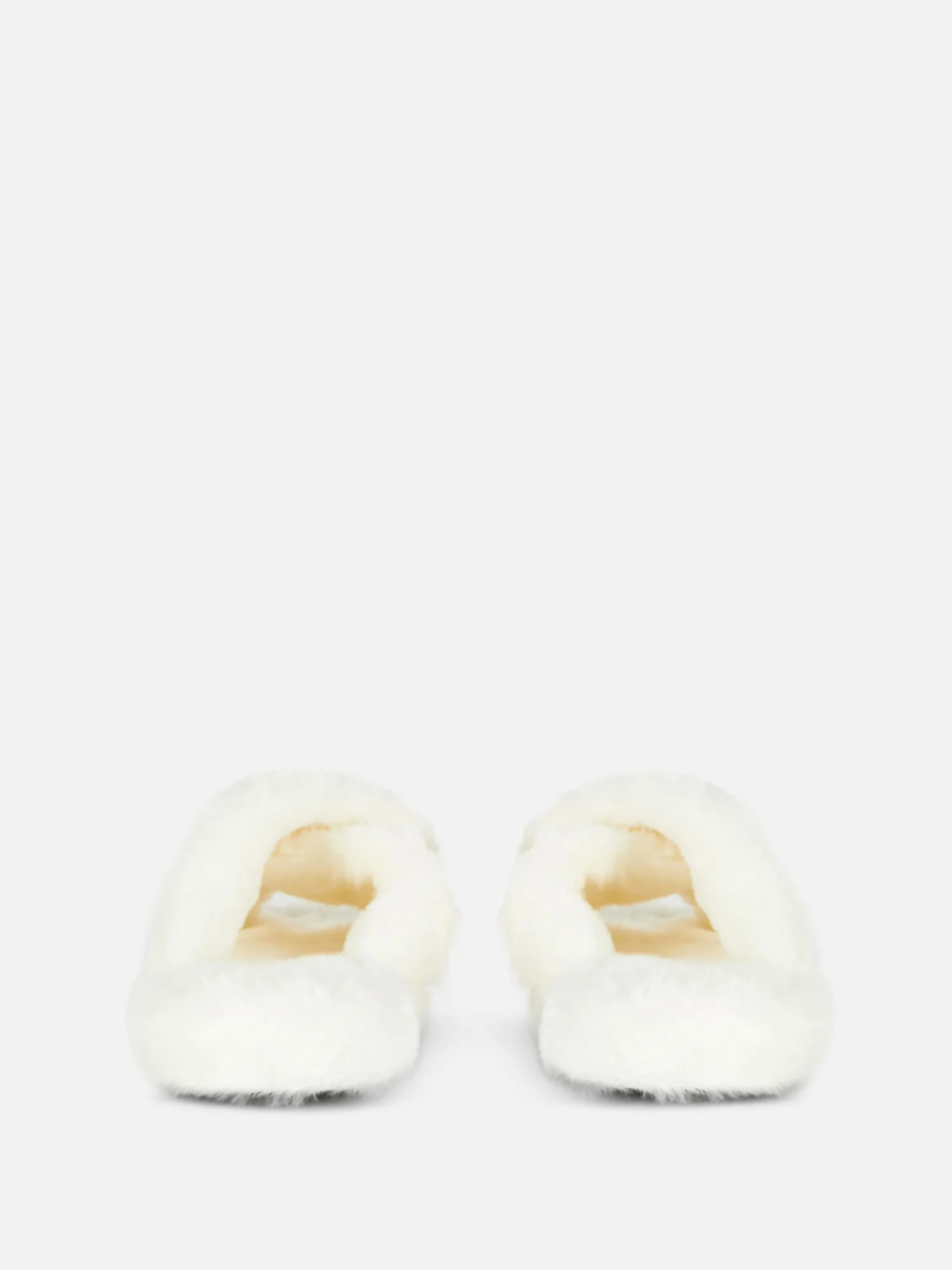 Pantuflas De Pelo Sintético Con Tiras Cruzadas
