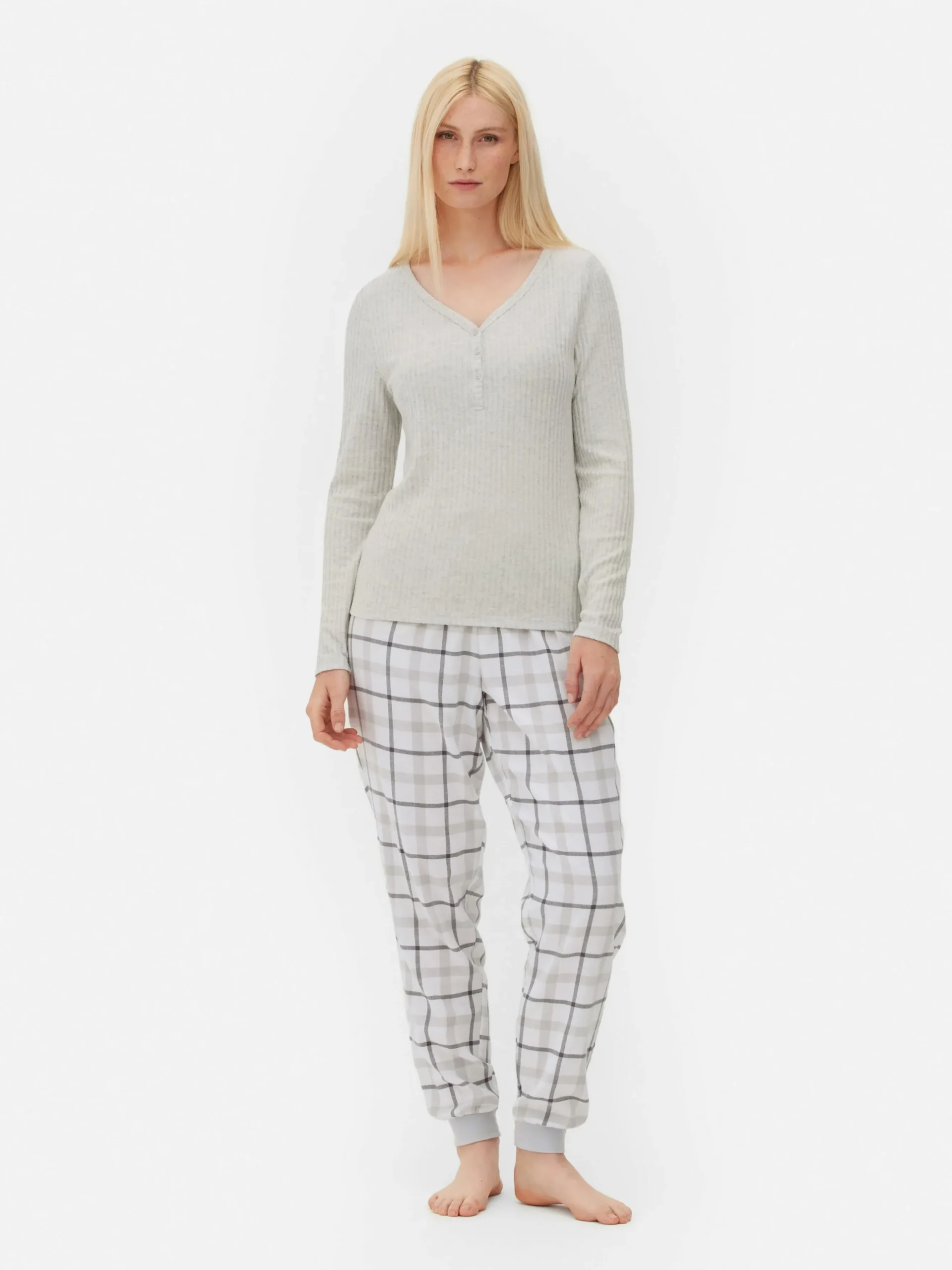 Pijama De Manga Larga Con Pantalones A Cuadros