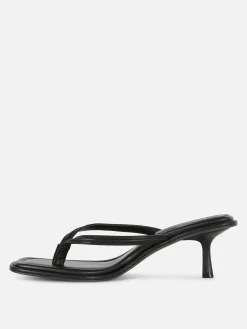 Sandalias De Dedo Con Tacón Chincheta