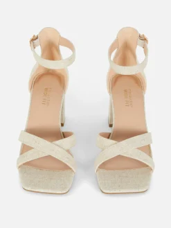 Sandalias De Tacón Y Horma Ancha Con Tira Tejida