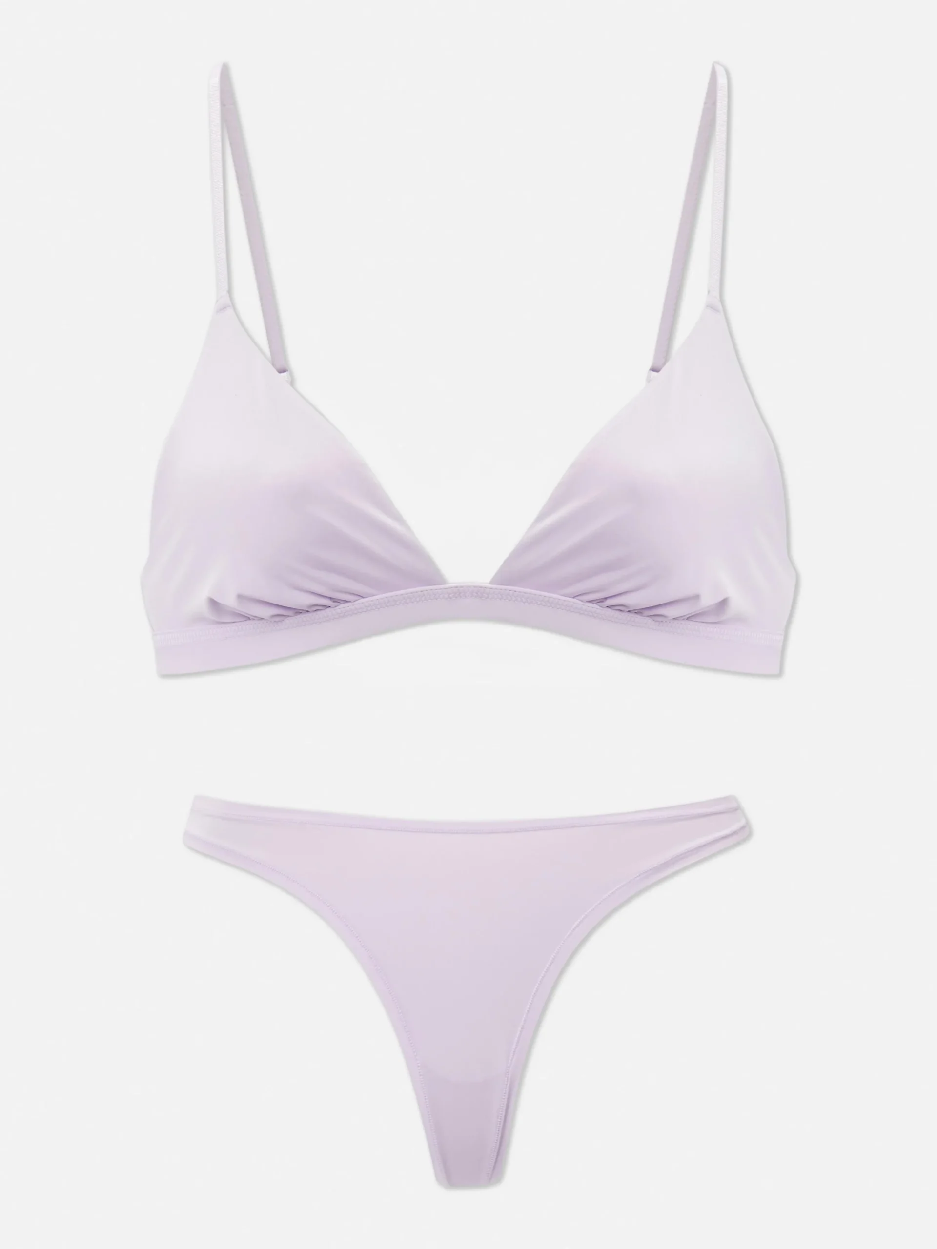 Set De Sujetador Triangular Y Tanga De Microfibra