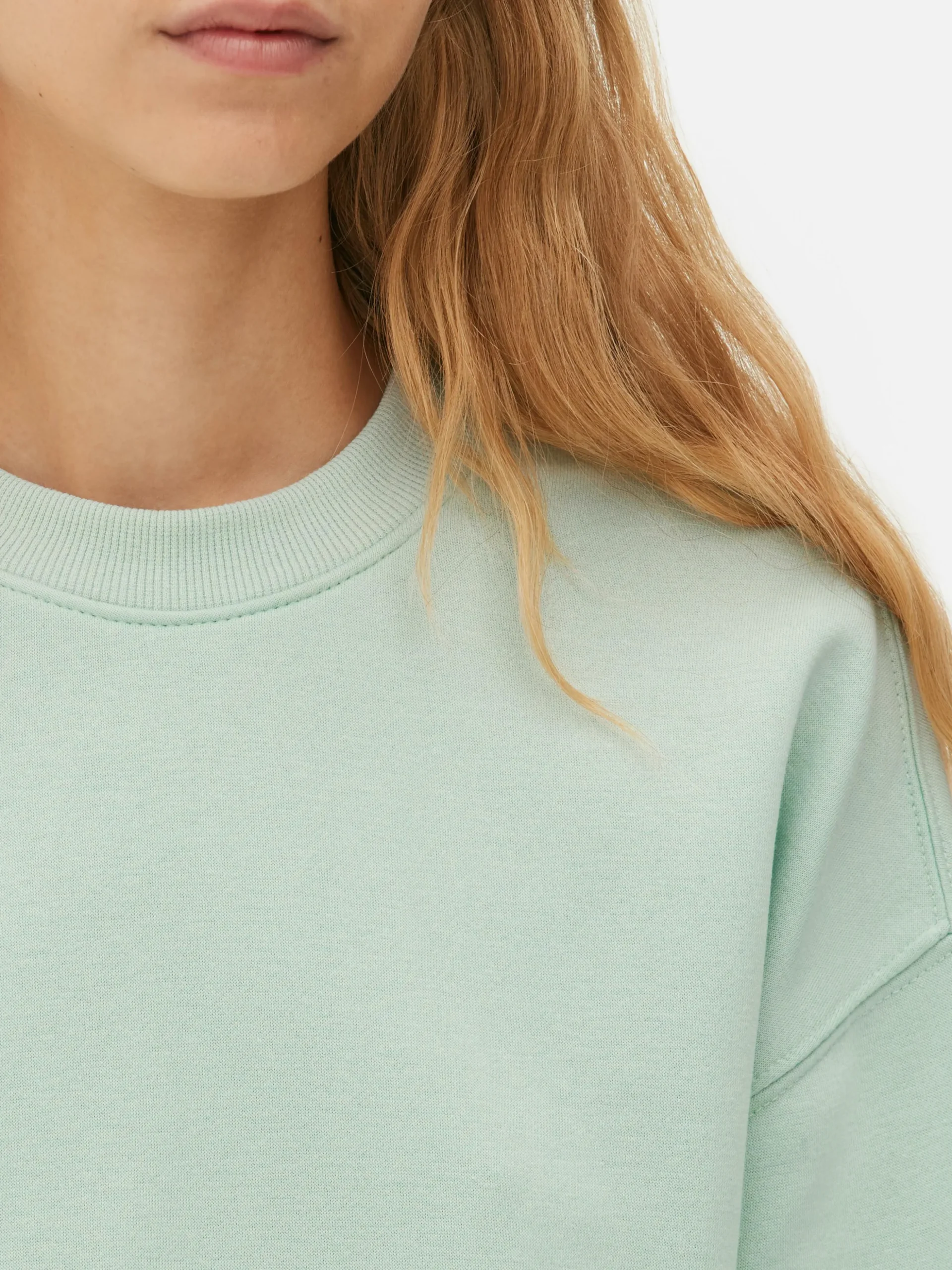 Sudadera Básica De Cuello Redondo