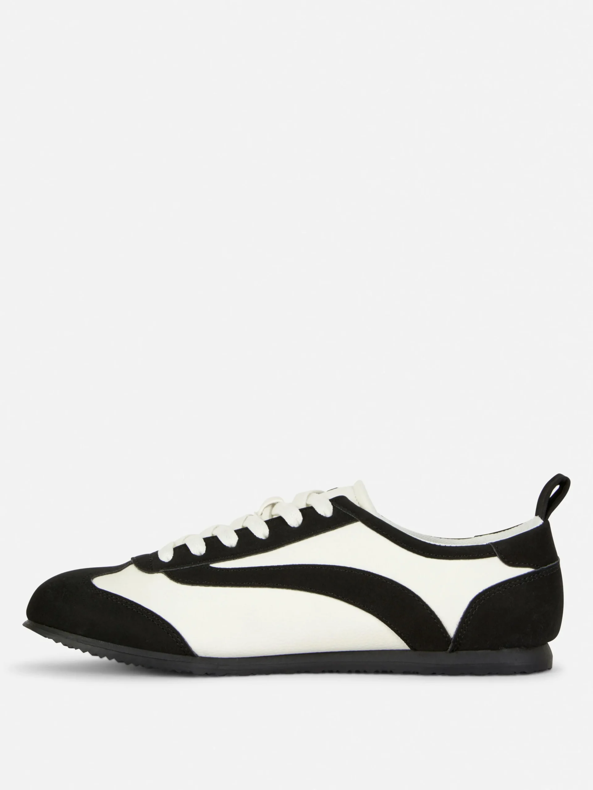 Tenis De Caña Baja Con Cordones