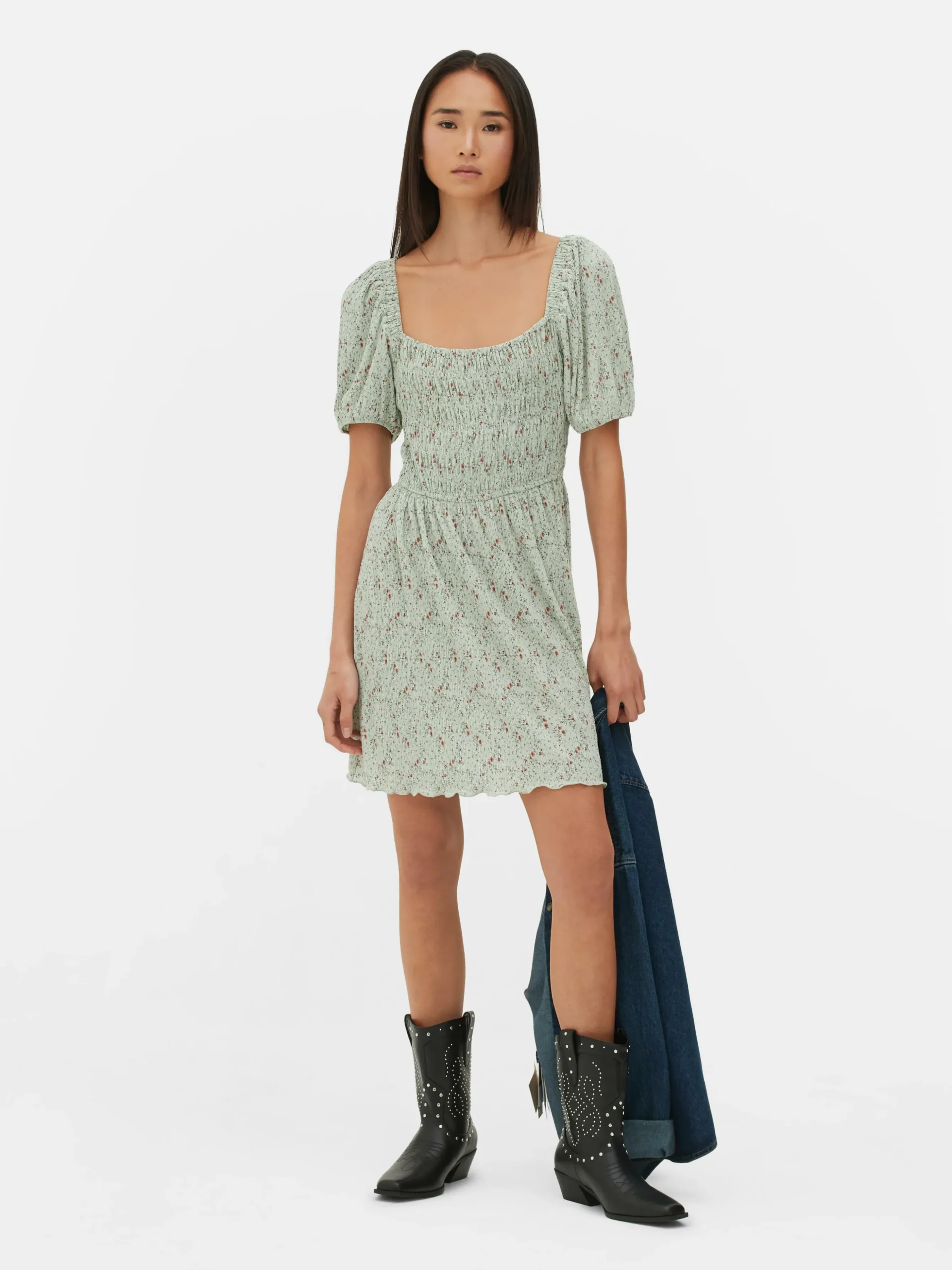 Vestido Corto Fruncido Y Plisado