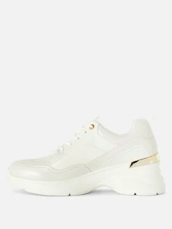 Zapatillas De Cuña Con Ribete Metalizado
