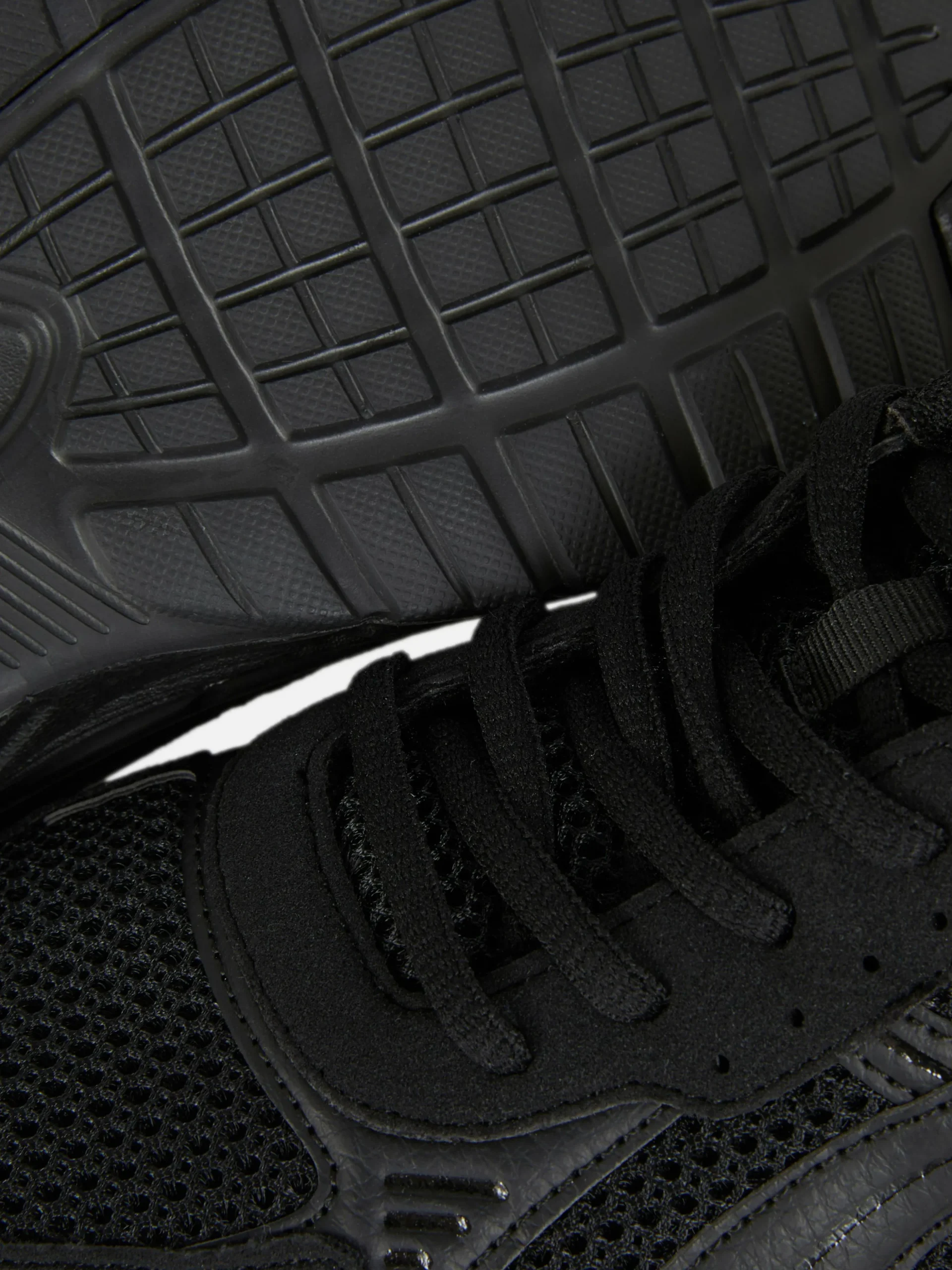 Zapatillas Deportivas Con Múltiples Paneles